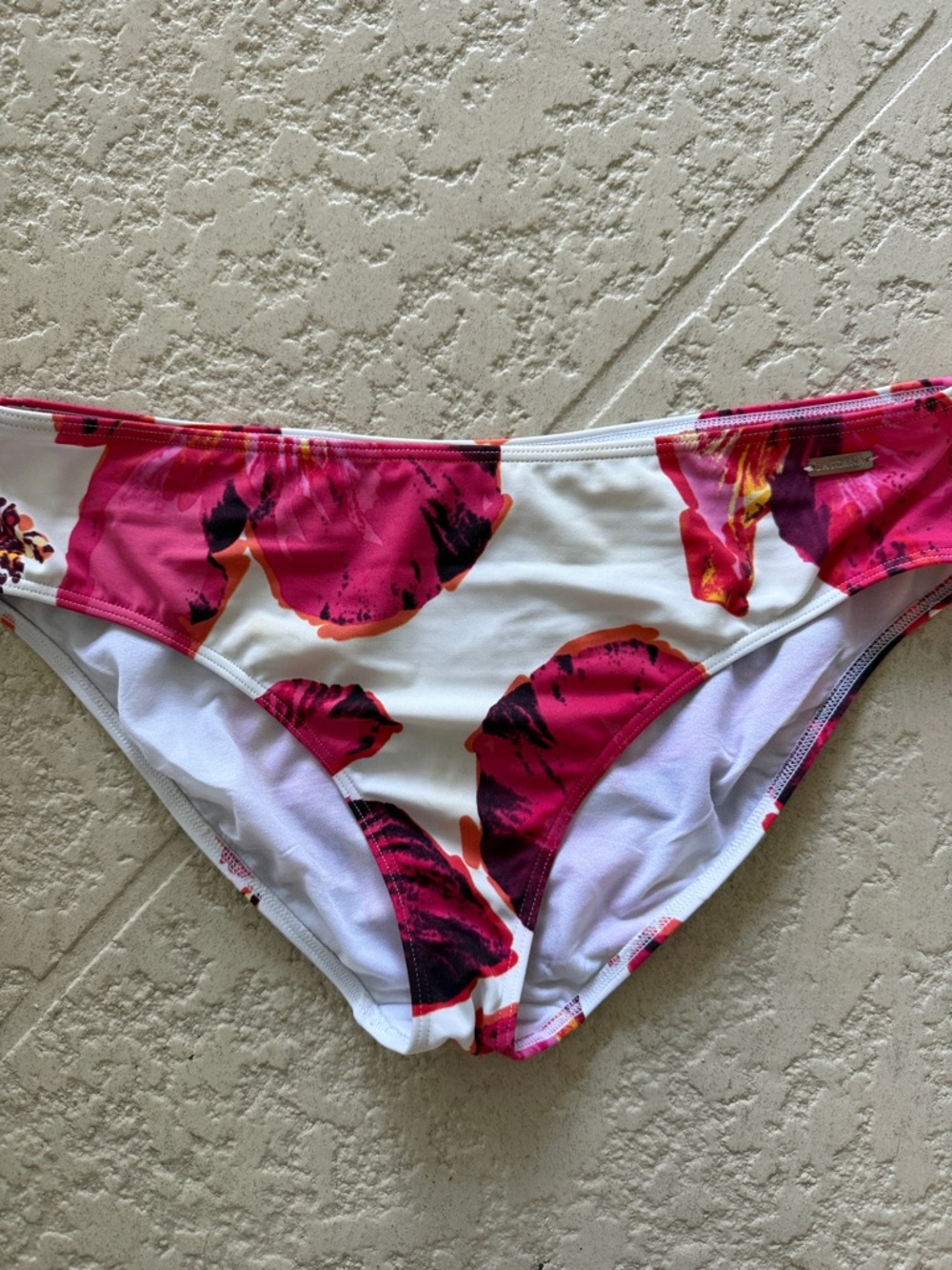 Women’s Floral Print Bikini Bottoms in Fuchsia and White